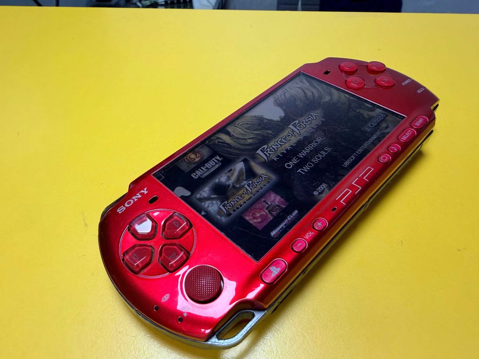Sony PSP 3000 Playstation Portable - 16G с качени  игри
