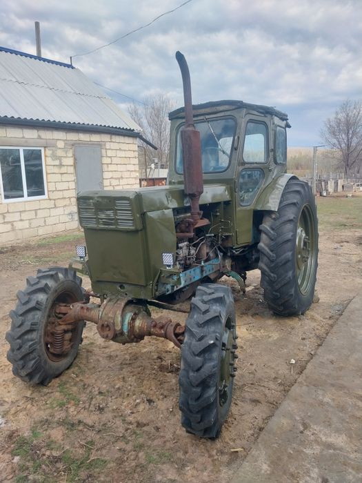 Продам т-40 .на полном бодром ходу.