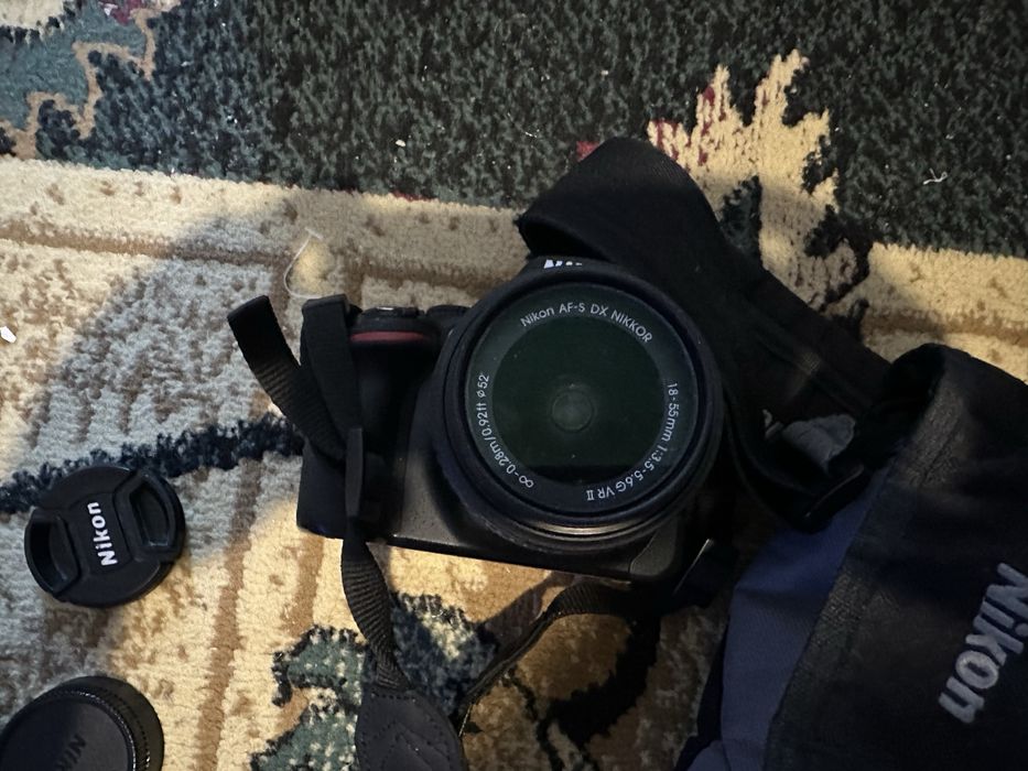 Фотоапарат Nikon D5000