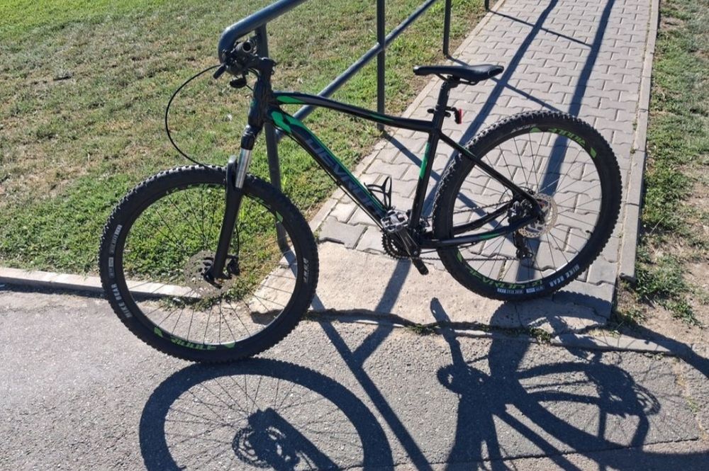Bicicleta MTB Devron 1.9