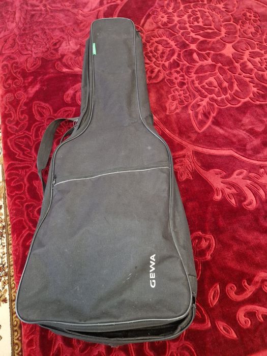 Chitara yamaha  erg 121c