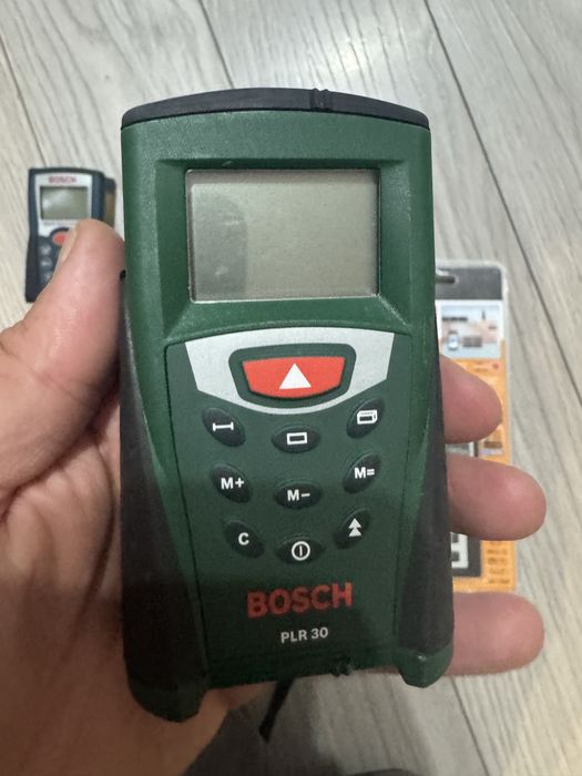 Telemetru laser Bosch , Leica .Mitsutomo