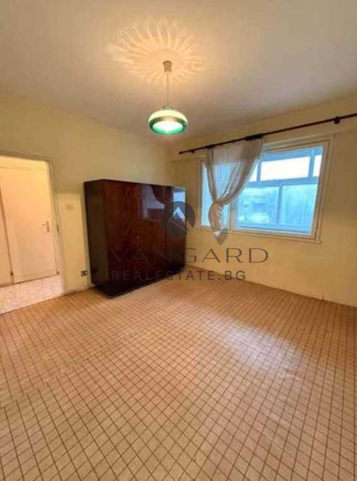 Продава се Двустаен апартамент в Пловдив, Кючук Париж - 65 кв.м за 942 €/кв.м - Снимка #2