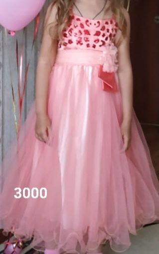 Продам детские платья