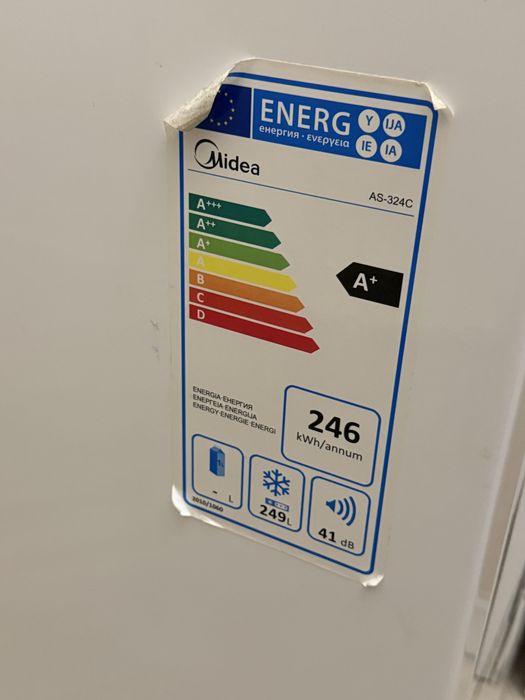 Срочно продам морозильный ларь Midea