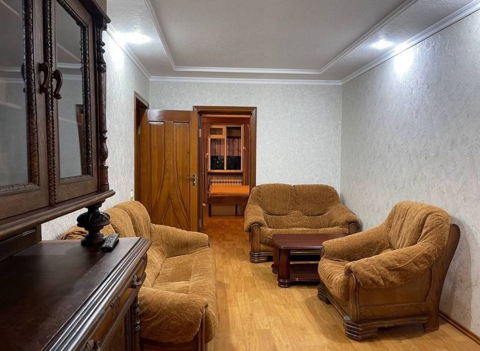 Продается 2/3/4 60м2 на ЦУМ, ор-р: Сенат