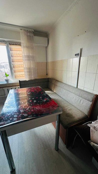 Кухонный уголок срочно