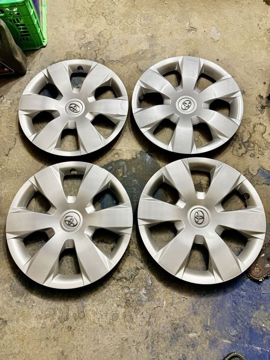 Колпаки камри 40