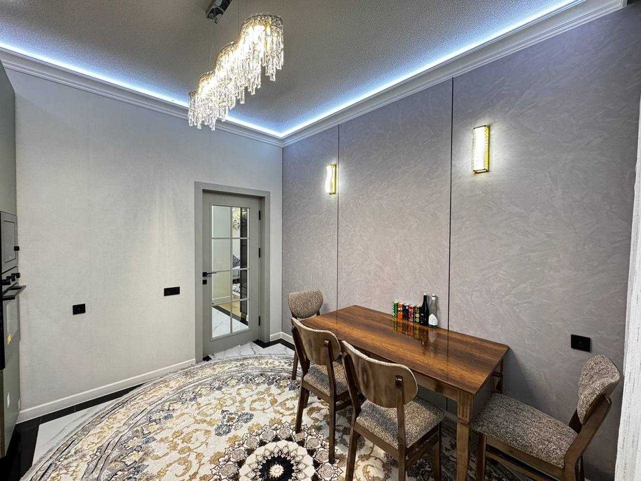 3х комнатная квартира на 5 этаже 97кв/м, в Самарканде