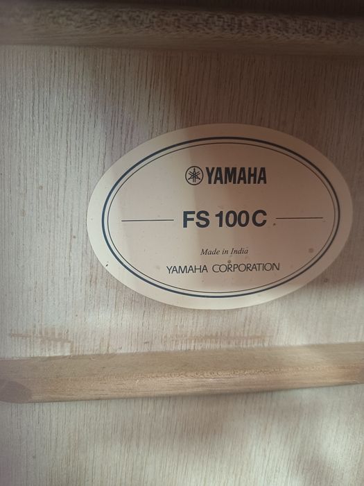 Гитара Yamaha FS100C