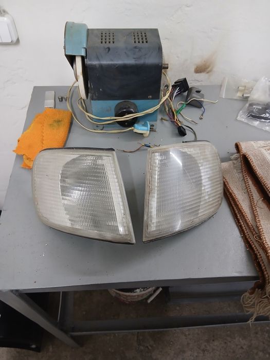 Поворотники ауди 100 с4 Hella Germany