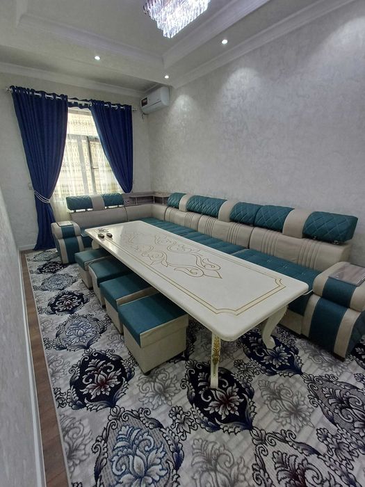 Kivartira oila uchun ijaraga beriladi. 7 qavatli uyning 2-qavatida.