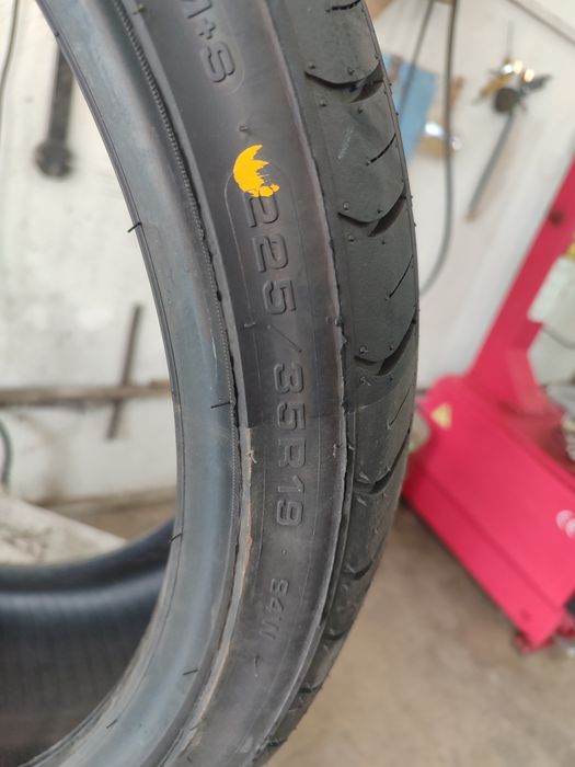 Летняя резина 225/35R19(1шт)