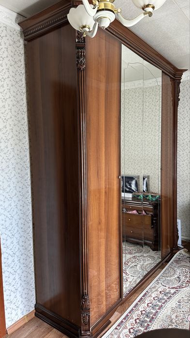 Шкаф+комод сатылады