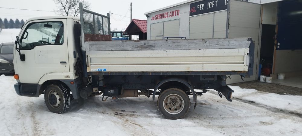 Vand Nissan Cabstar 3.0 an 2005