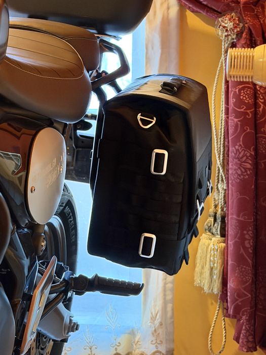 TRIUMPH SCRAMBLER 400X 2024 - 2500 Km - Ca noua , full accesorii