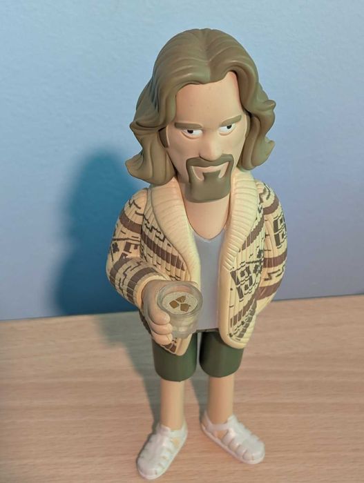 Винилова фигурка на "Пичът" от култовият филм "Големият Лебовски"