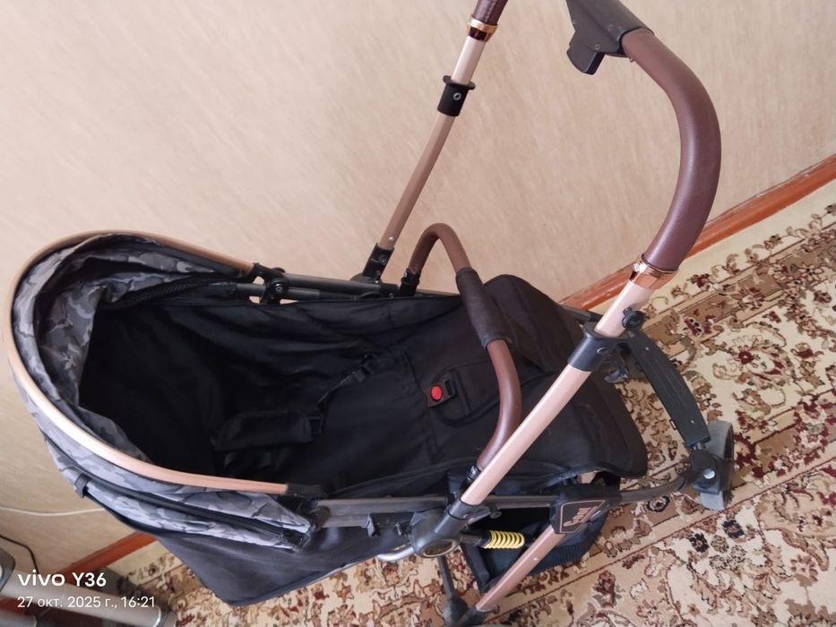 Коляска детская в хорошем состоянии