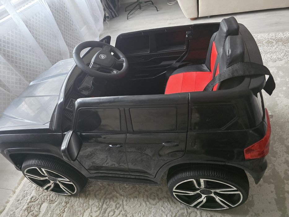 Продам автомобиль игрушку