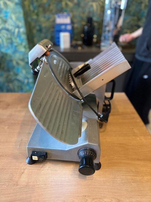 Продам слайстер новый