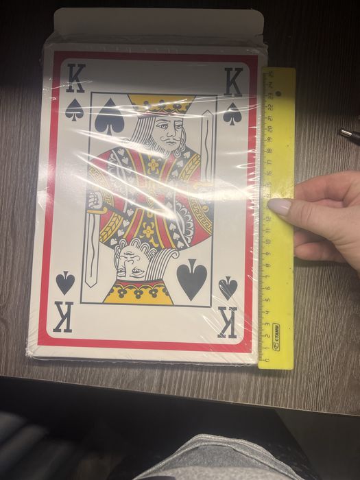 Продам карты игральные 20*28