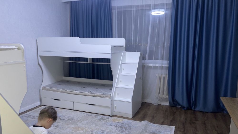 Срочно продам двухъярусную кровать!