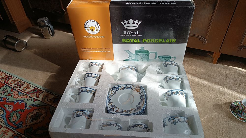 Чайный сервиз на 6 персон