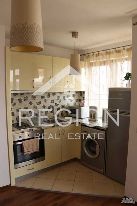 Дава се под наем Двустаен апартамент в Варна, Бизнес хотел - 60 кв.м за 433.5 € - Снимка #1