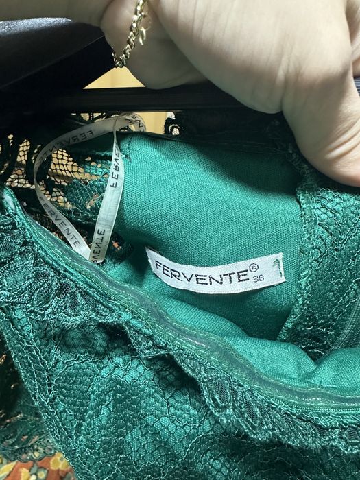 Продаю платье вечернее 38 размера