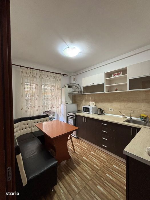 Proprietar vând apartament 2 camere cu curte proprie 113 mp