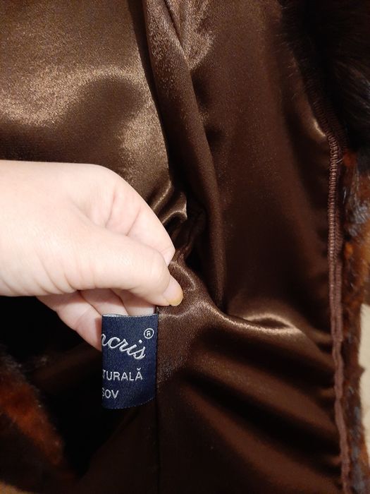 Vand haina blana naturala nurca noua preț fix