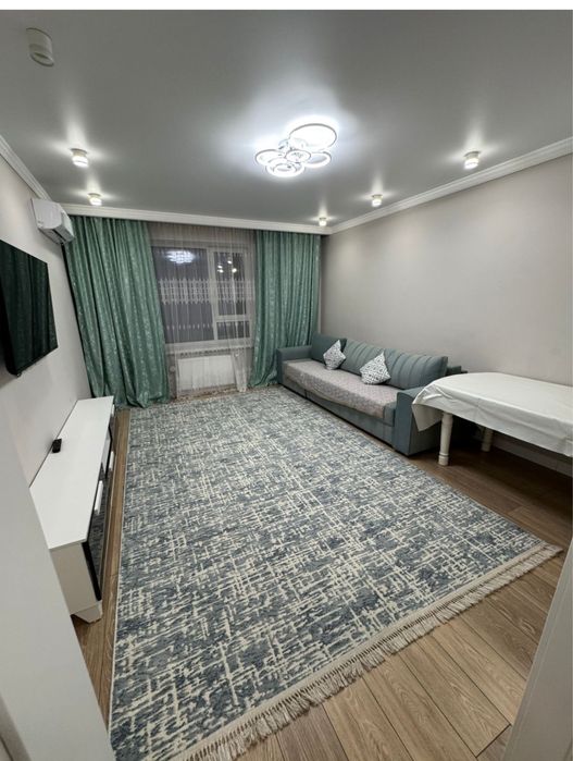 Продам ковер 250 на 400 как на фото