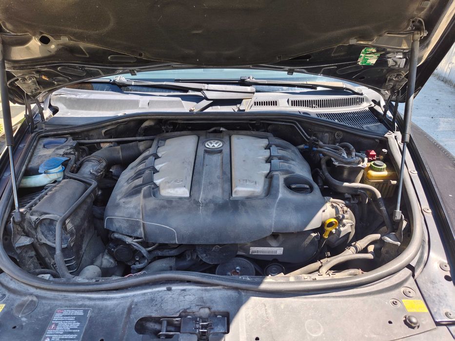 Vând Vw Touareg V6 3.0TDI