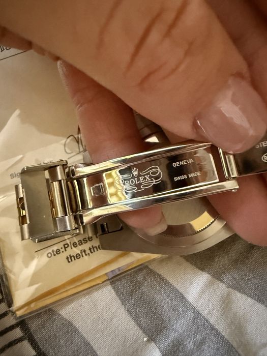 Часовник Rolex нов