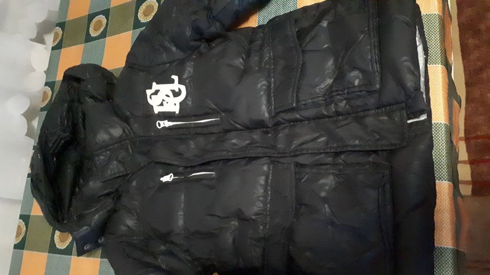 Продавам почти ново детско зимно яке