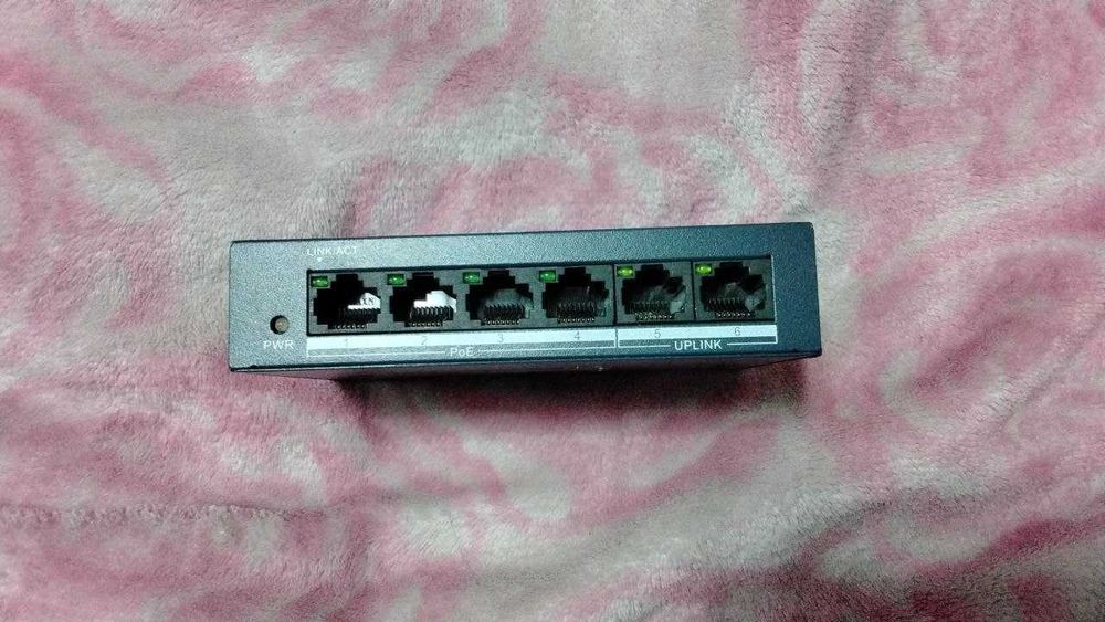 Коммутатор Hikvision DS-3E0106MP-E/M