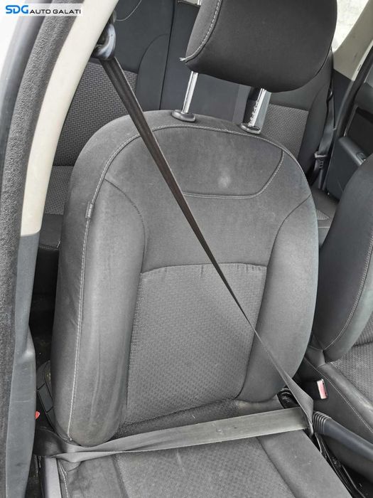 Scaun Fata Dreapta Pasager Textil Fara Incalzire Dacia Duster 1 HS 2010 - 2015 [0552]
