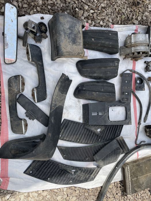 Завчасти на мерседес 123