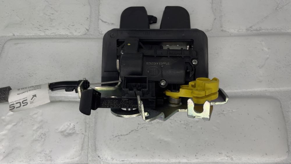 Брава заден капак AUDI Q7 SQ7 4M0827506D