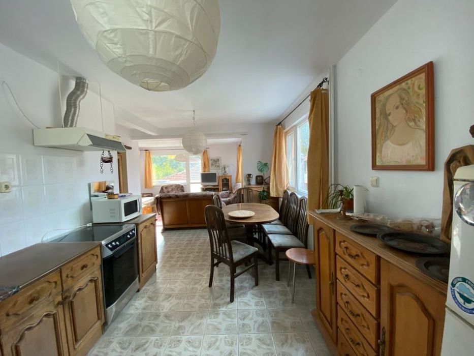 Дава се под наем Двустаен апартамент в Враца, Център - 80 кв.м за 305.49 € - Снимка #5