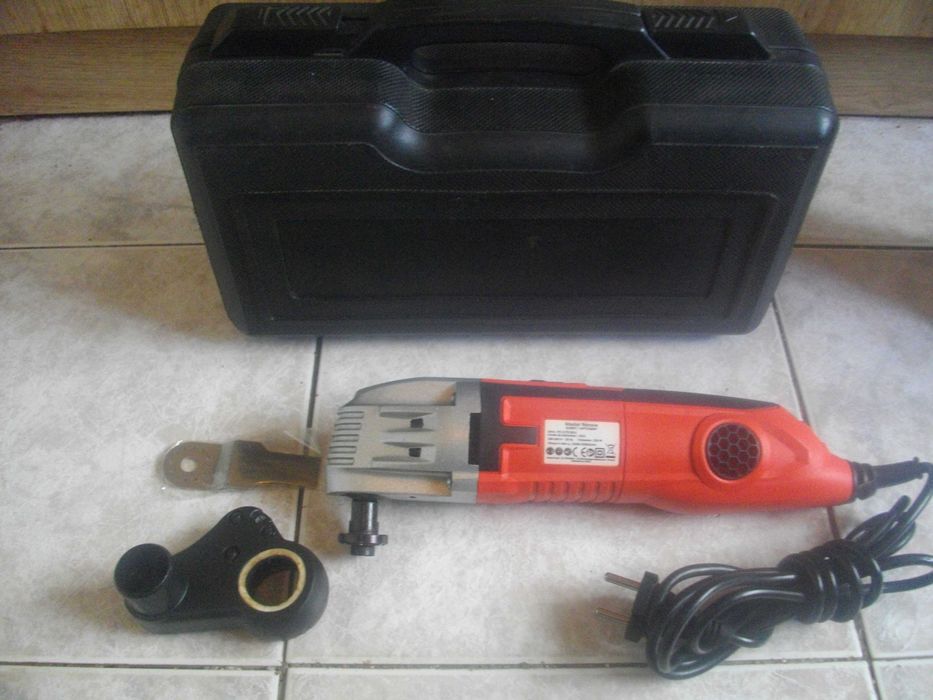 Нов 250W Реноватор Мулти Инструмент Master/Black Decker 250W FRANC/PRC