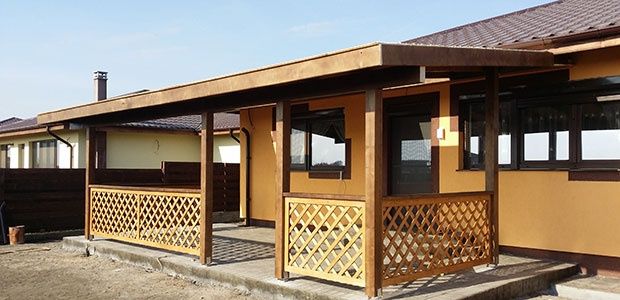 Vând terase magazii casute etc