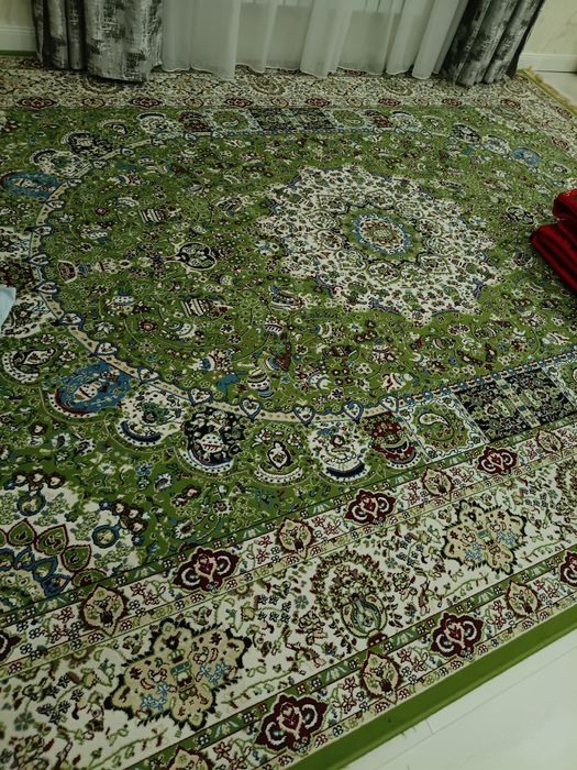 Продаются ковры б/у, имеется 10 шт