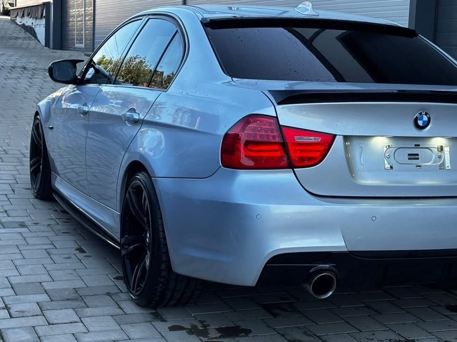 Dezmembrez BMW 335i E90 Lci 3.0i bi-turbo Recaro incalzit,Trapa,Hi-Fi,Xenon adaptiv,Navi Cic,Eleron,Led,volan M padele,jante M 19 inch Titan Silver