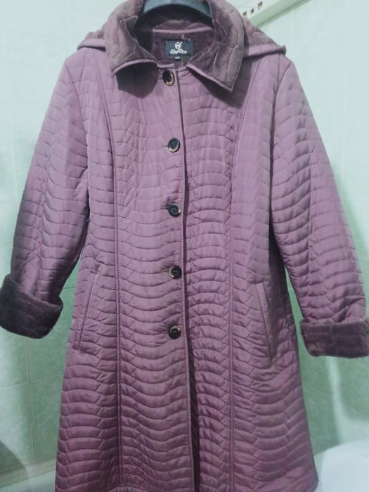 Продам женские куртки