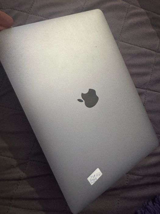 Macbook pro 2018 cu taste defecte
