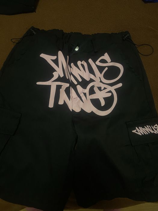 продаю одежду б/у кроме юбки,юбка не б/у