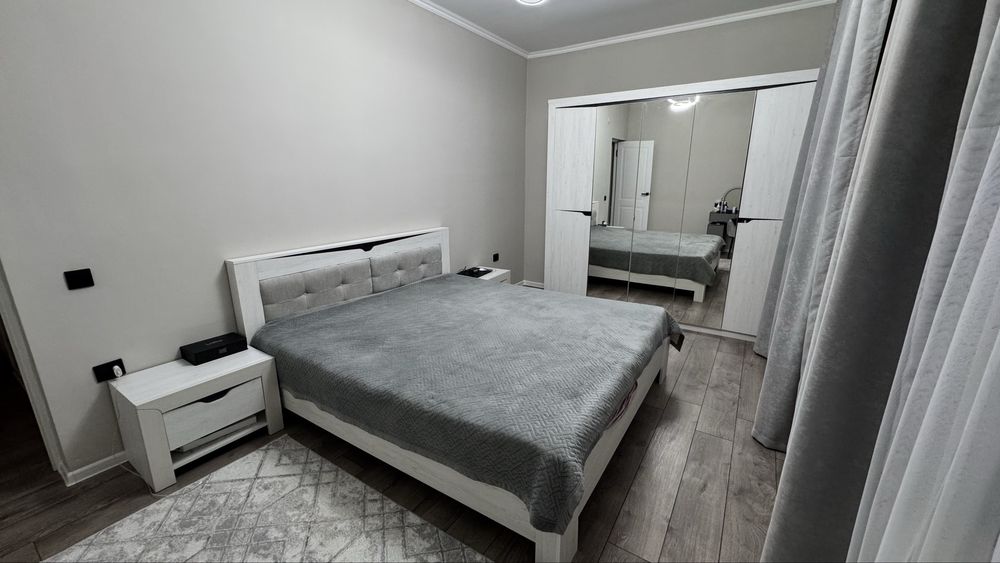 Спальный гарнитур