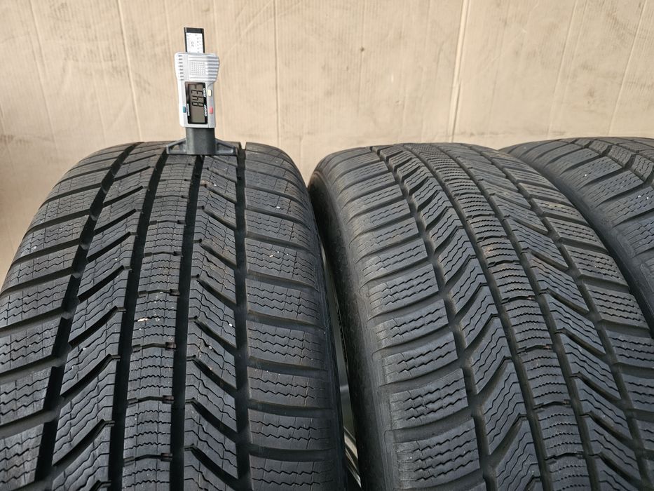 Cauciucuri/AnvelopeIarna245-45-19'M+S/JanteAliaj19'5x108Ford,Volvo,Renault,Jaguar