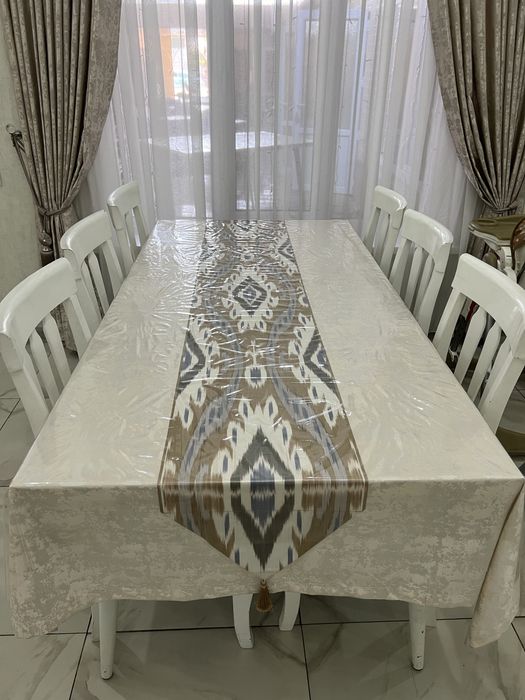 Стол стулья штучно